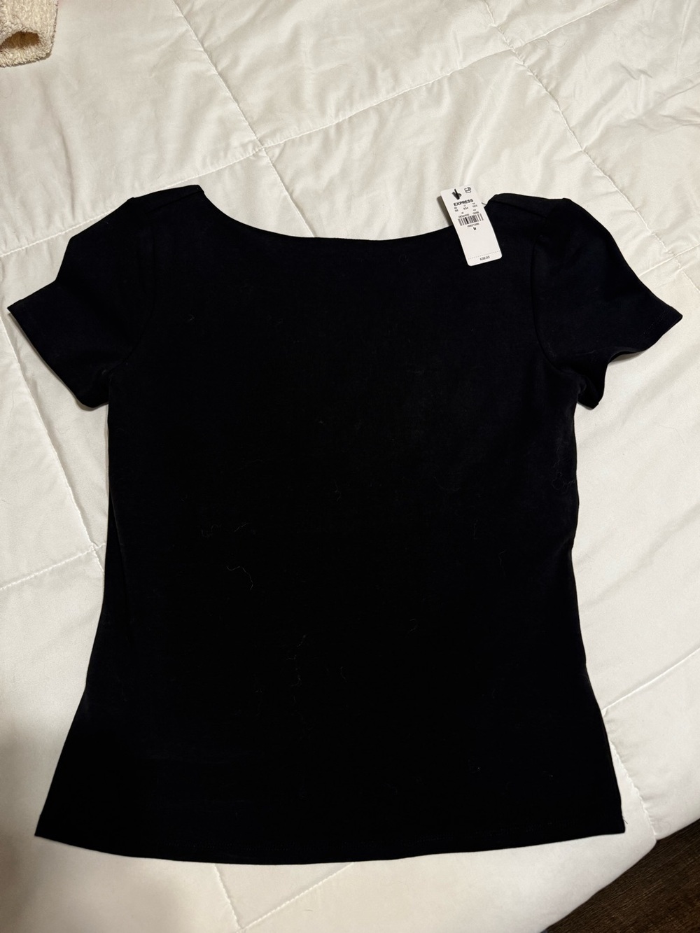 NWT Express Best-Loved Bra-Free Boat Neck Scoop Back Tee, Size M